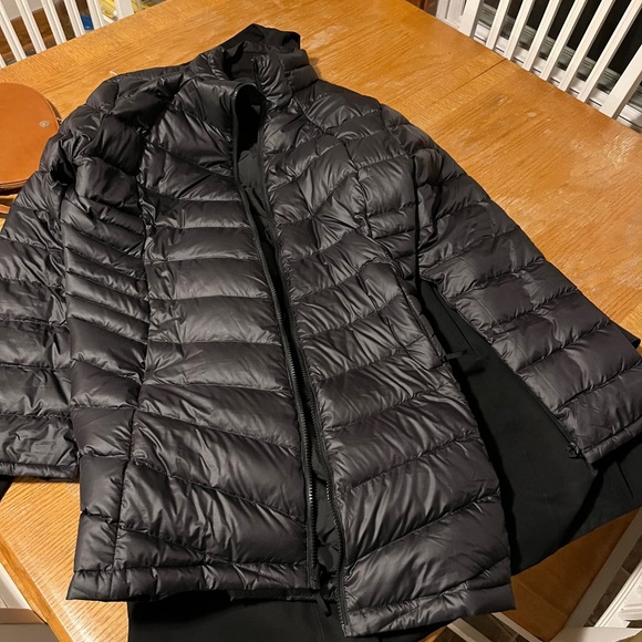 Patagonia Jackets & Blazers - Women's Patagonia Tres 3-in-1 parka